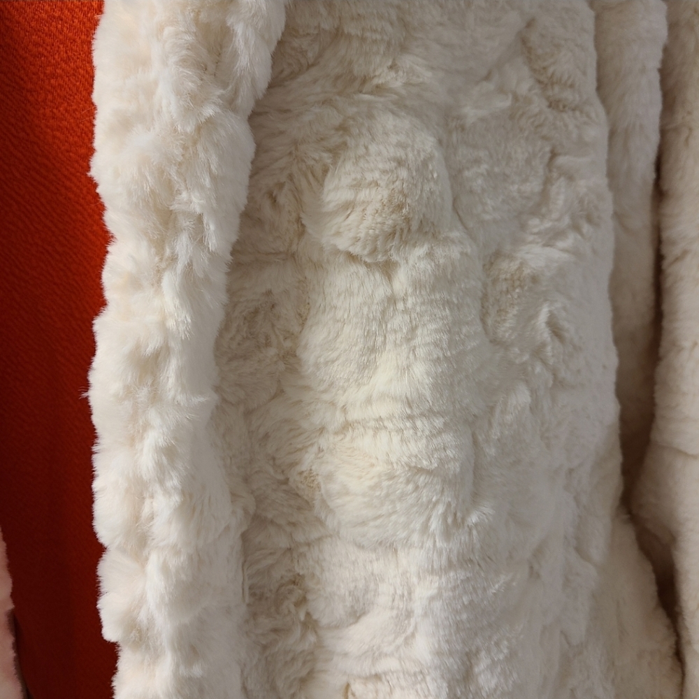 🤍Sage & Sadie Soft Cream Fluffy Faux Fur Fluffy Jacket Coat - Picture 6 of 16